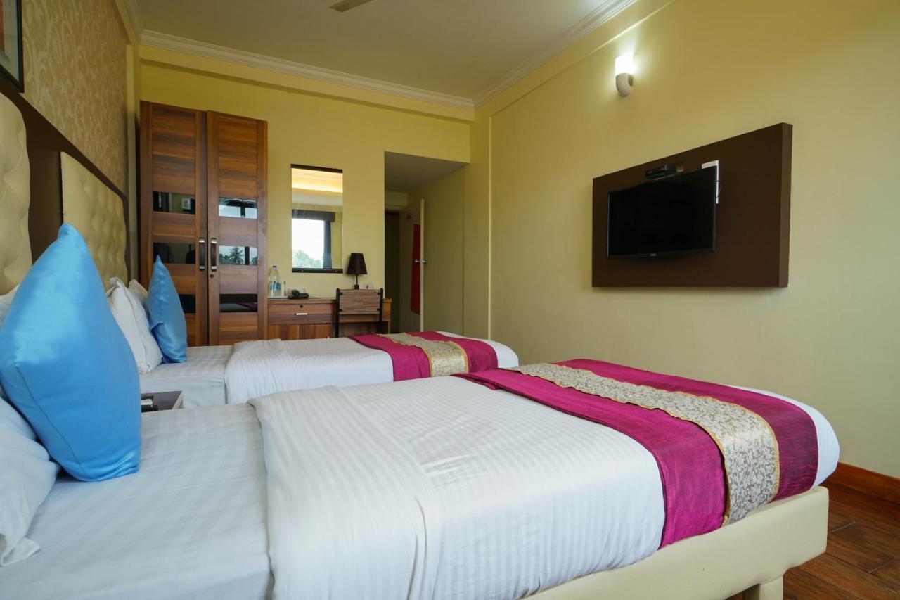 Oyo 1684 Hotel Malabar Inn コージコード エクステリア 写真